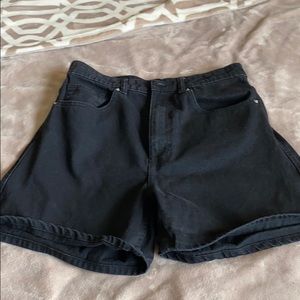 Black Mom shorts